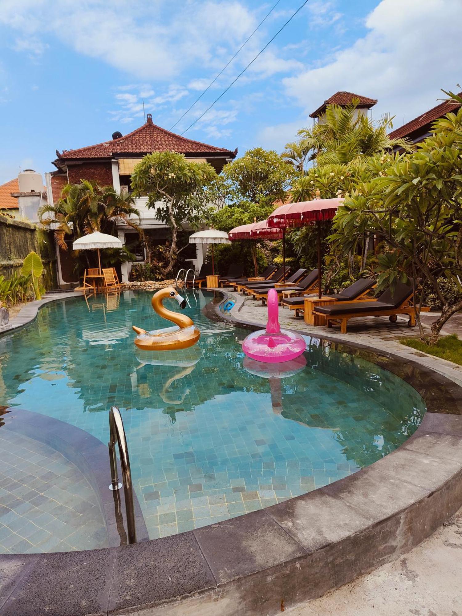 Berlian Inn Kuta Beach Eksteriør bilde