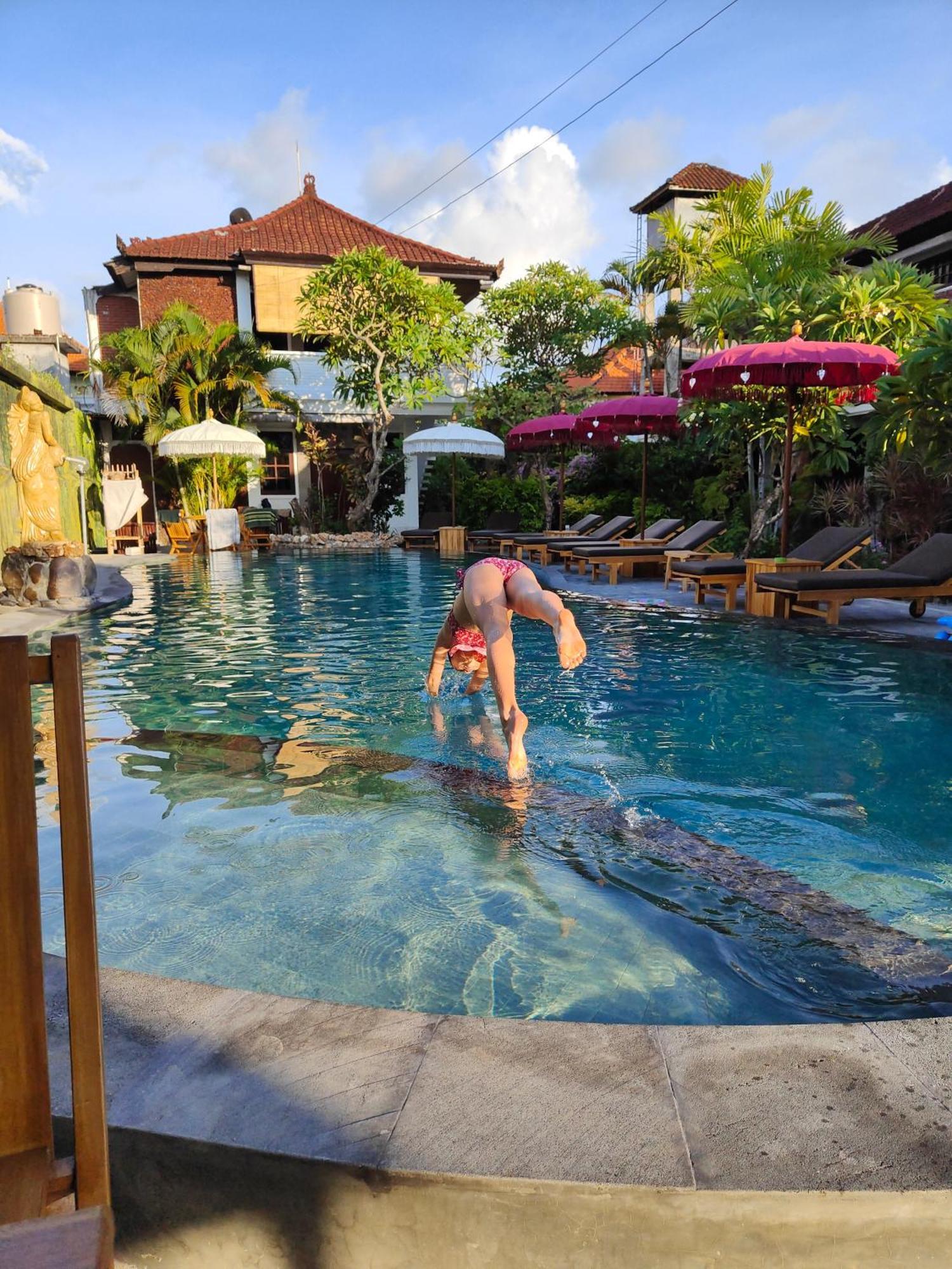 Berlian Inn Kuta Beach Eksteriør bilde